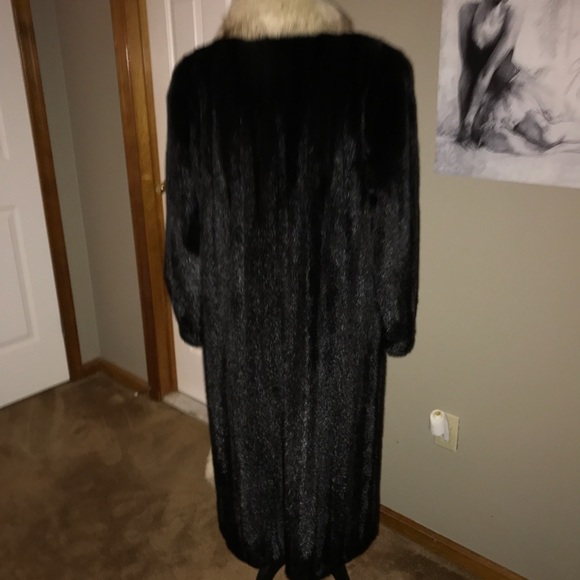 Full length mink coat - Picture 5 of 5